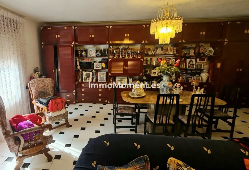 Revente - Villa - Benidorm - Benidorm Centro