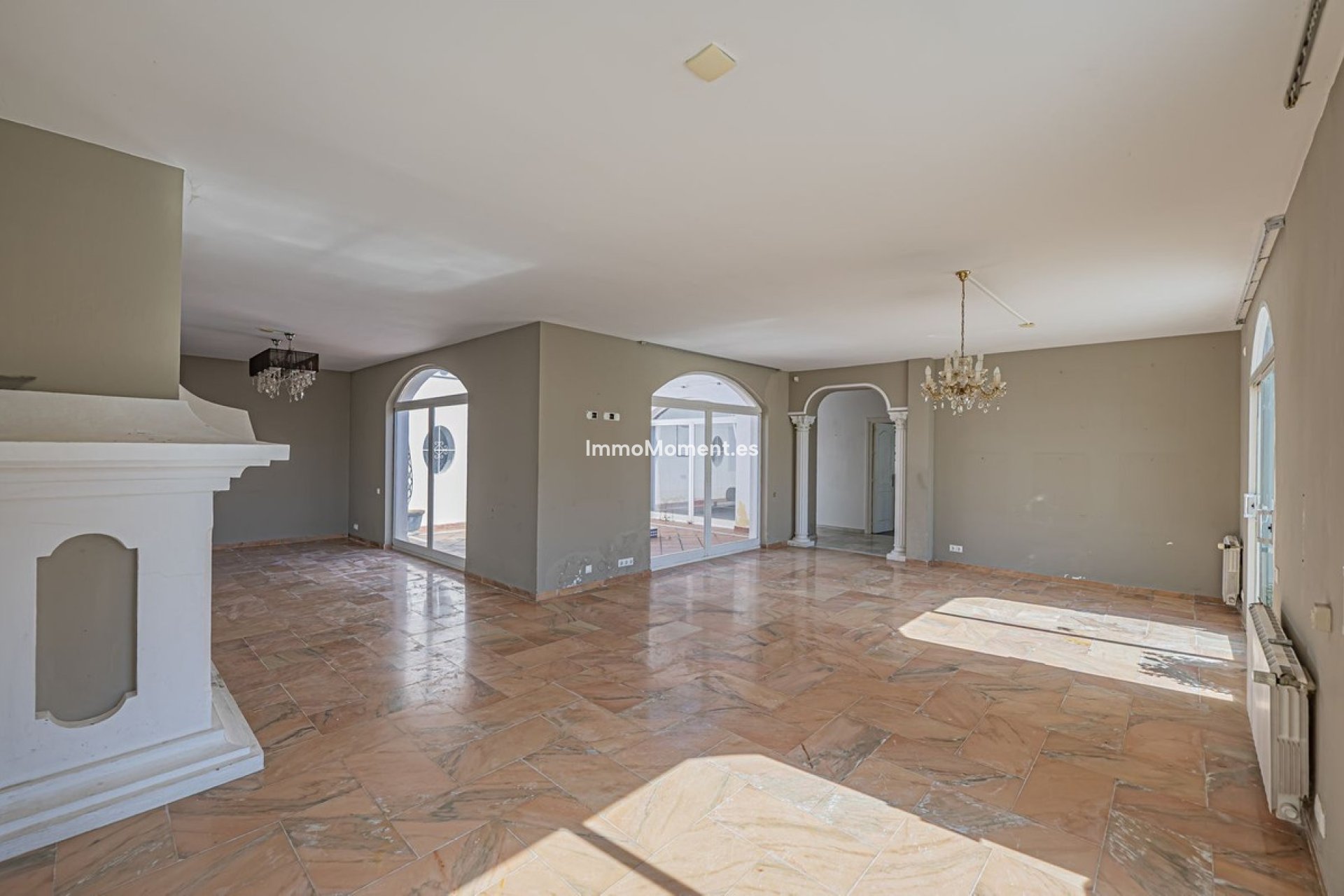 Revente - Villa - El Paraiso - New Golden Mile
