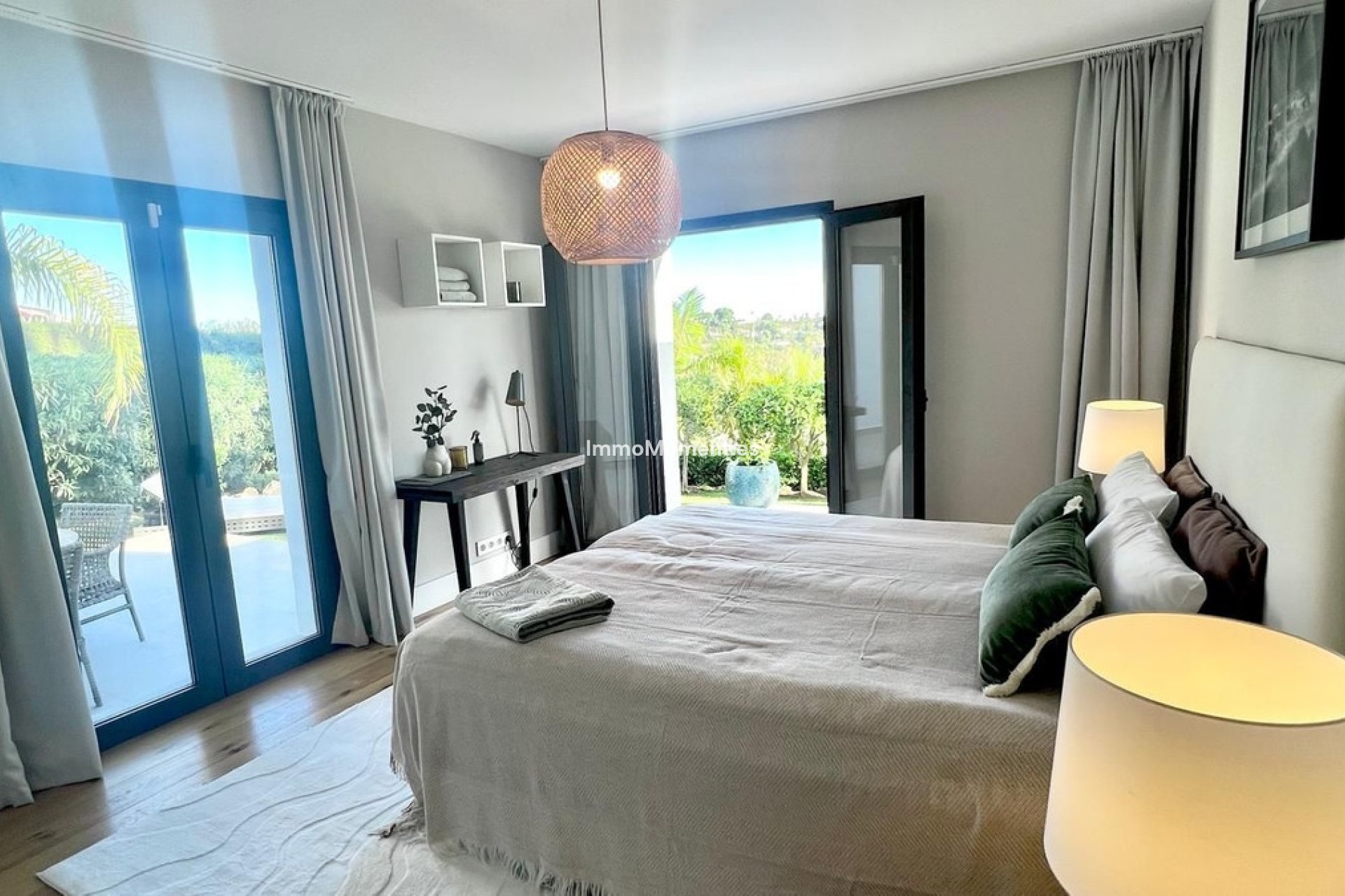 Revente - Villa - El Paraiso - New Golden Mile