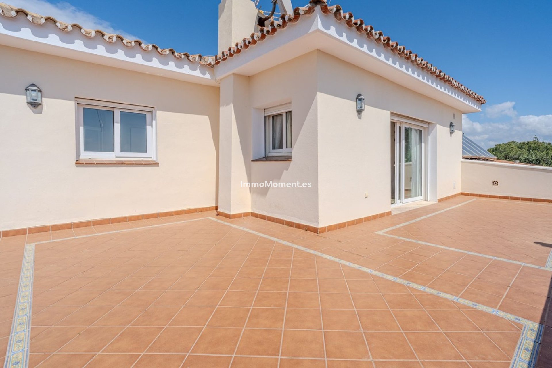 Revente - Villa - El Paraiso - New Golden Mile