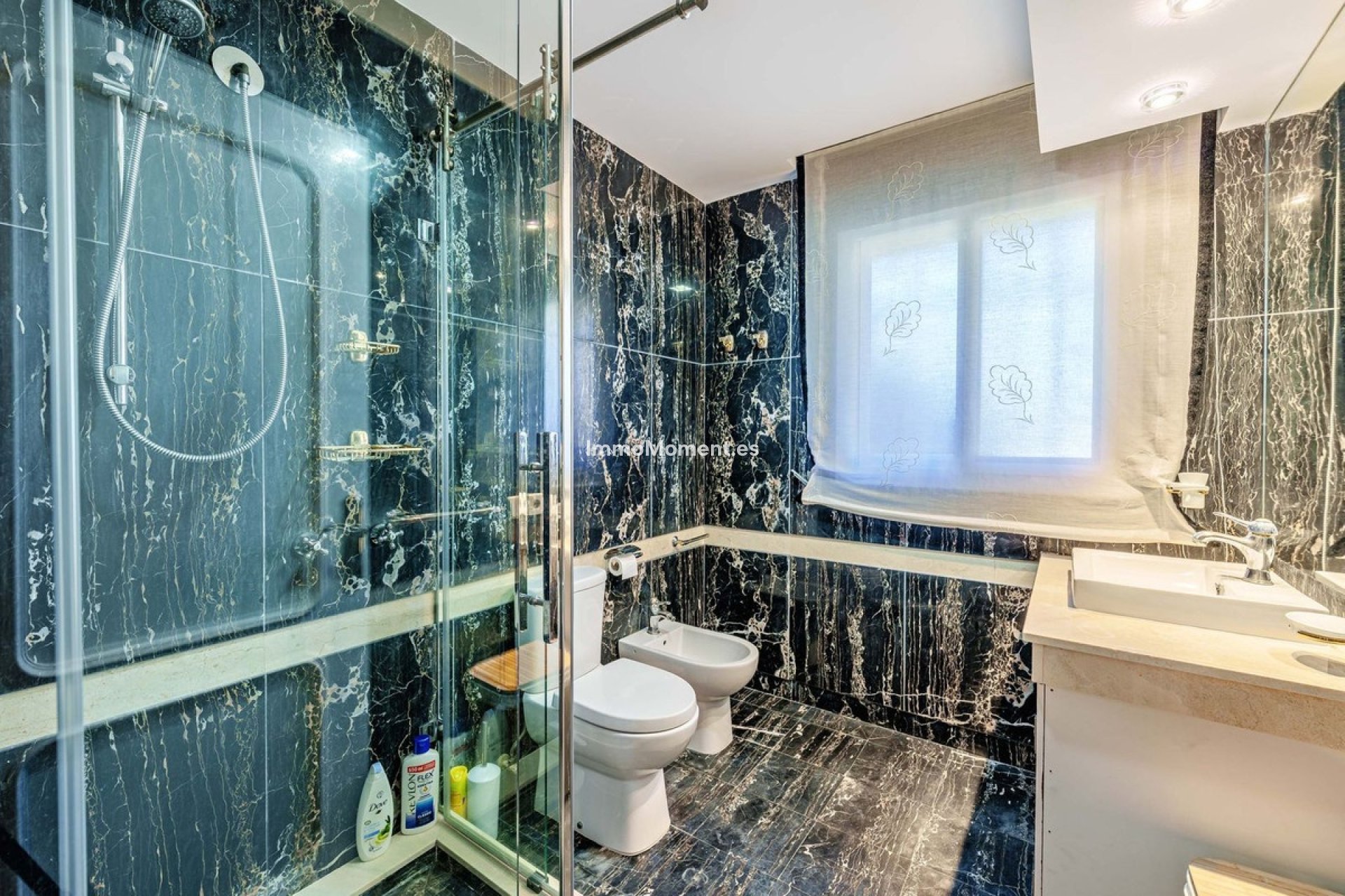 Revente - Villa - Estepona  - Benamara