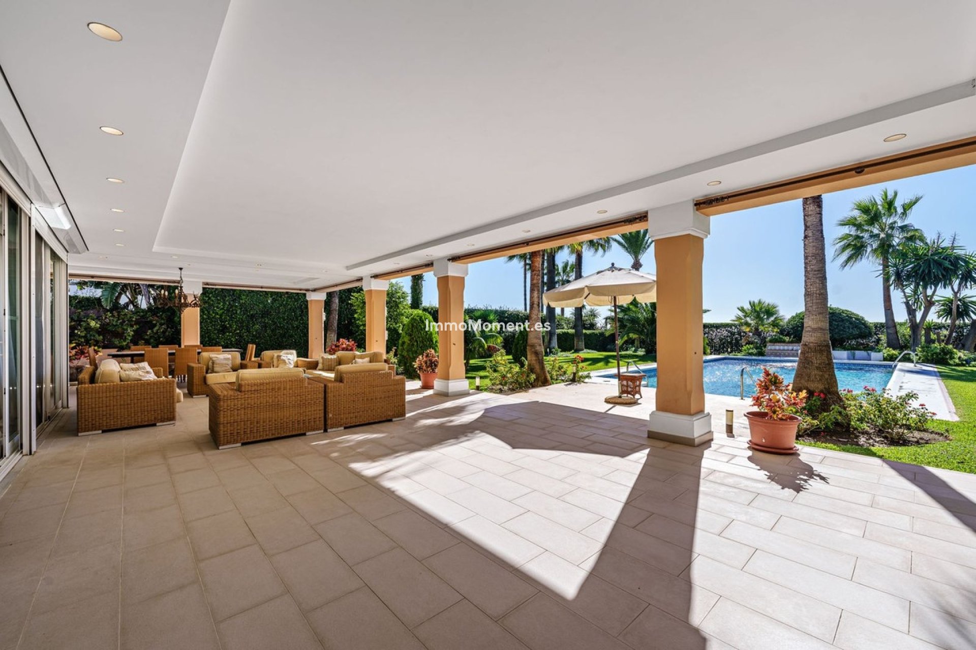 Revente - Villa - Estepona  - Benamara