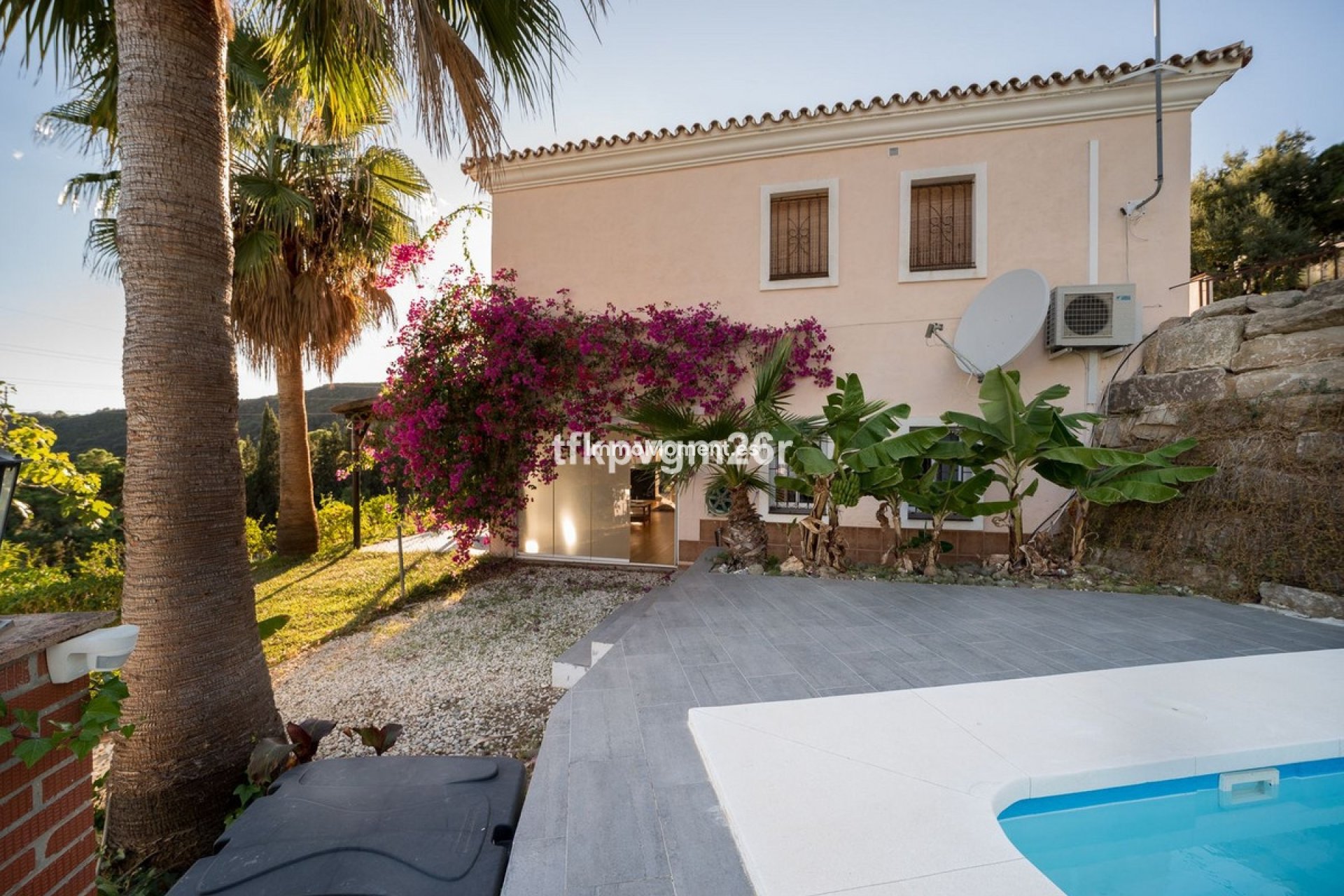 Revente - Villa - Estepona  - Estepona Centro
