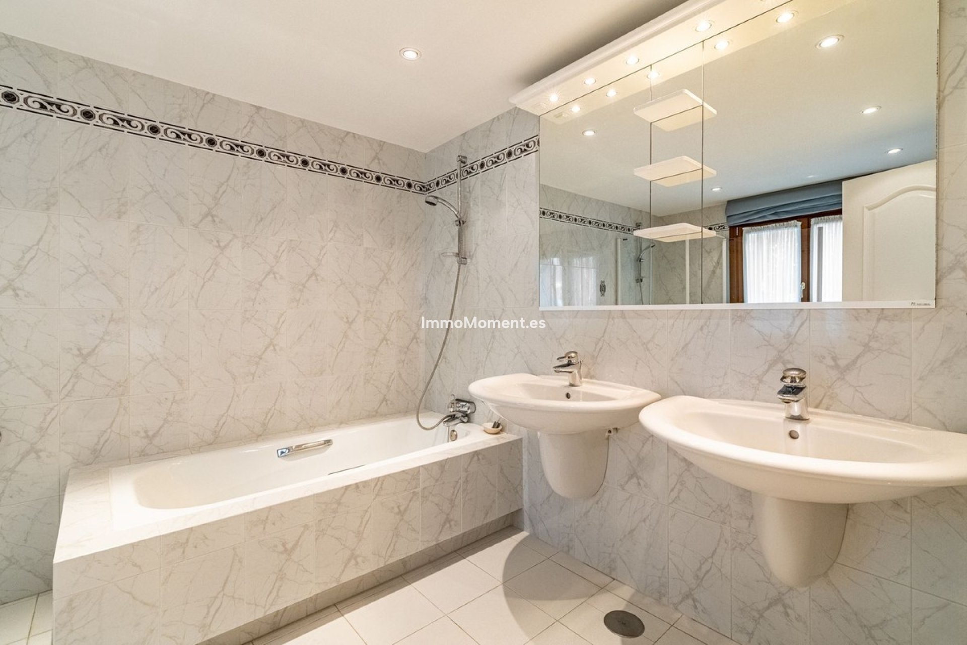 Revente - Villa - Estepona  - New Golden Mile