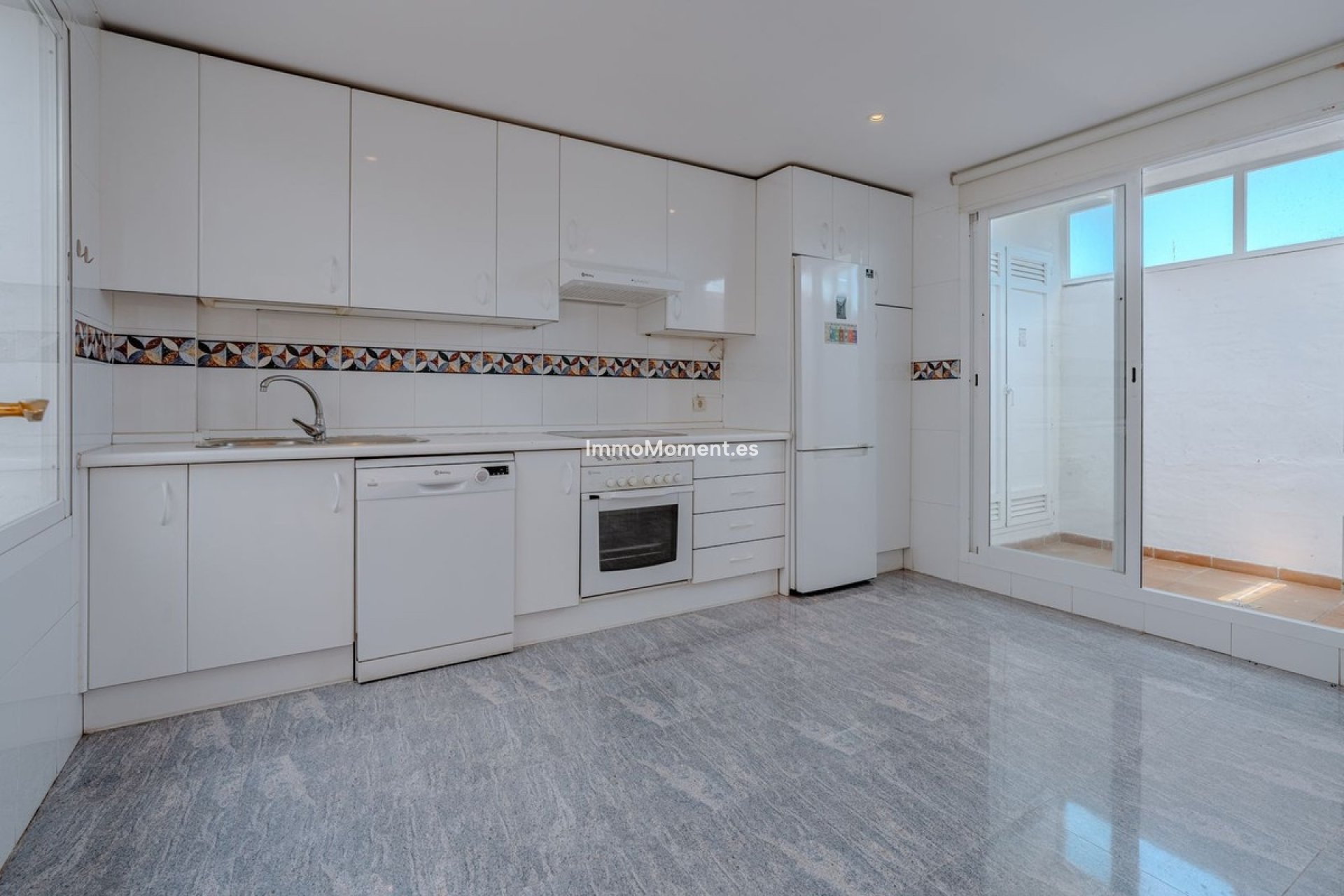 Revente - Villa - Estepona  - Selwo