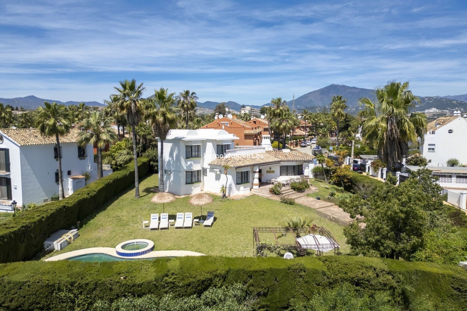 Revente - Villa individuelle - Estepona  - Atalaya