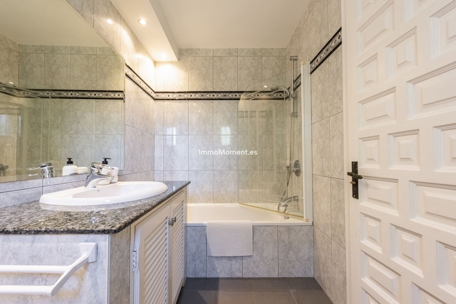 Revente - Villa individuelle - Estepona  - Atalaya