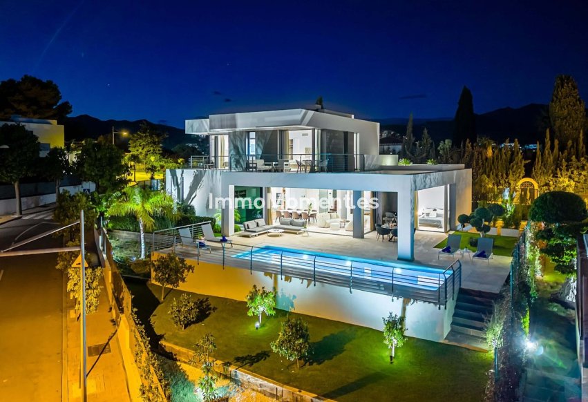 Revente - Villa individuelle - Estepona  - Cancelada