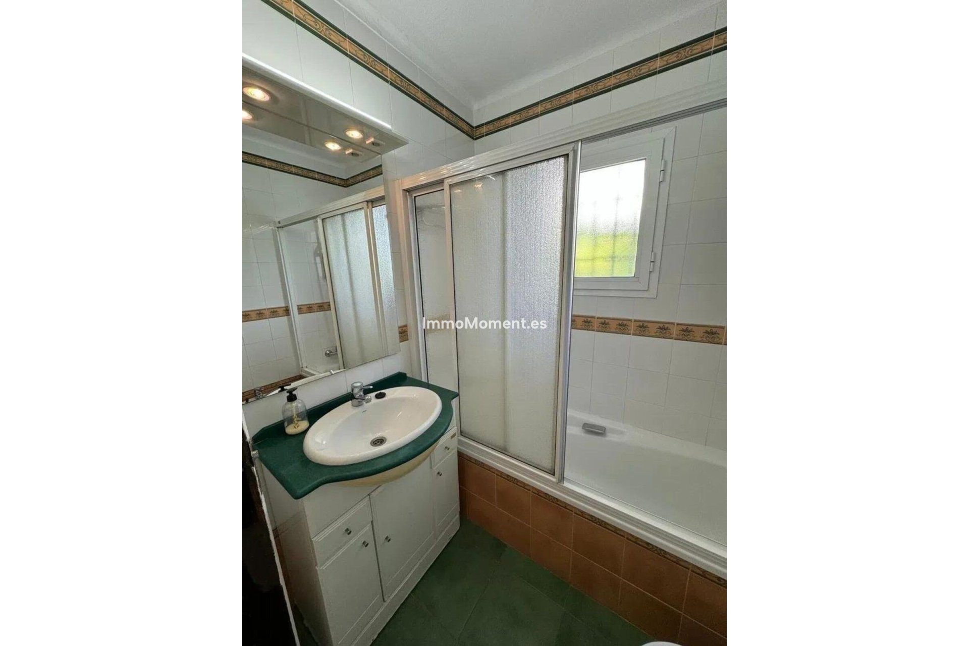 Revente - Villa individuelle - Estepona  - Costalita