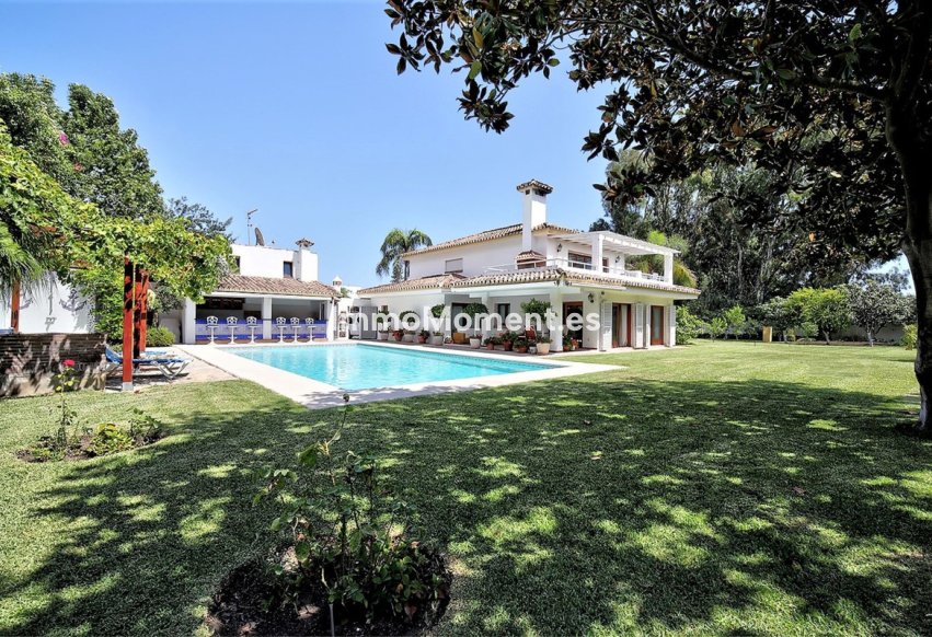 Revente - Villa individuelle - Estepona  - Costalita