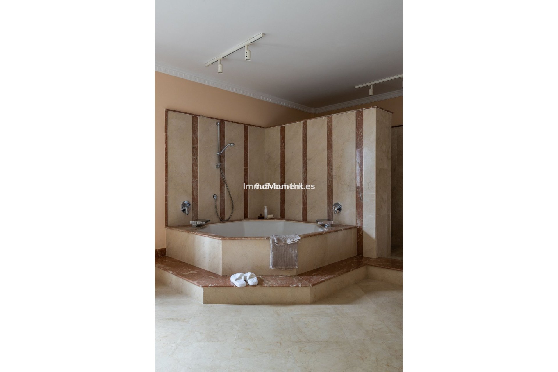 Revente - Villa individuelle - Intérieur                       - Alhaurín el Grande Centro