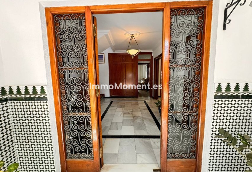 Revente - Villa individuelle - Intérieur                       - Churriana