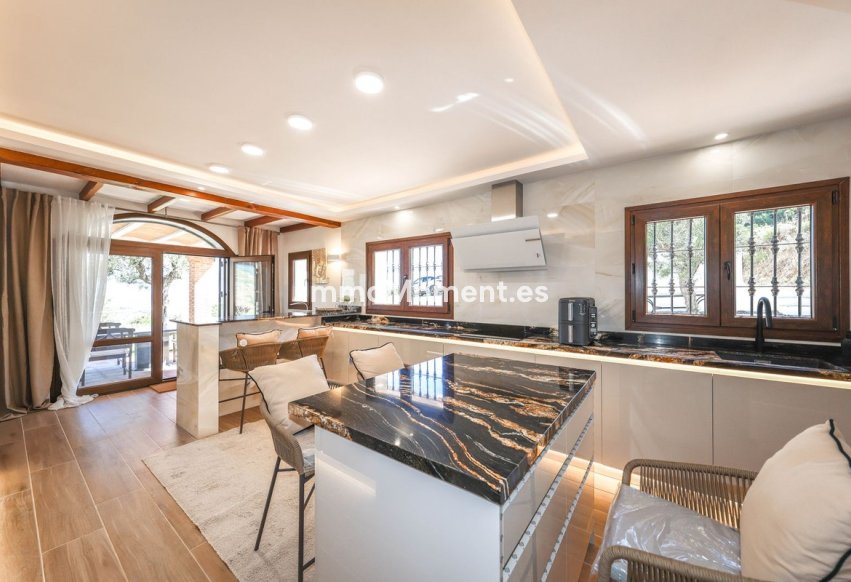 Revente - Villa individuelle - Intérieur                       - Guaro