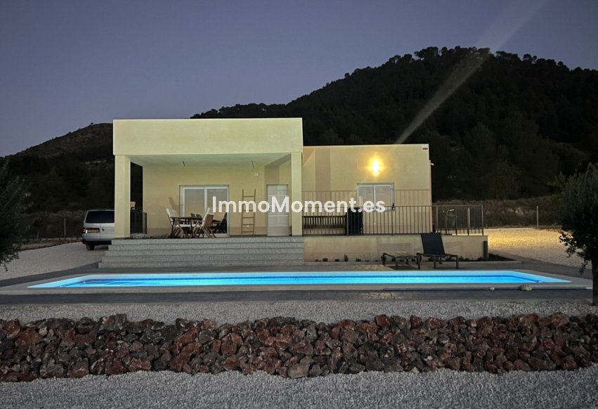 Revente - Villa individuelle - Pinoso - Pinoso Centro