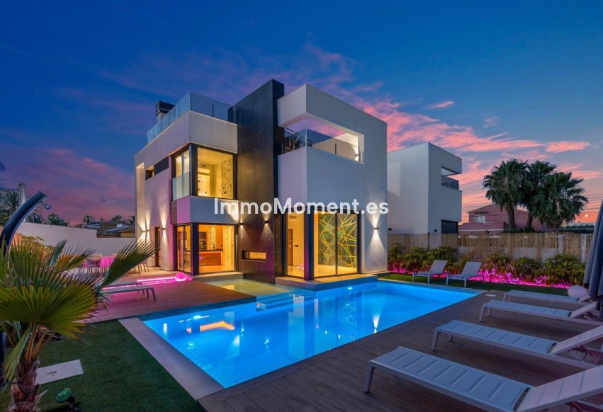 Revente - Villa individuelle - Torrevieja - Torrevieja Centro