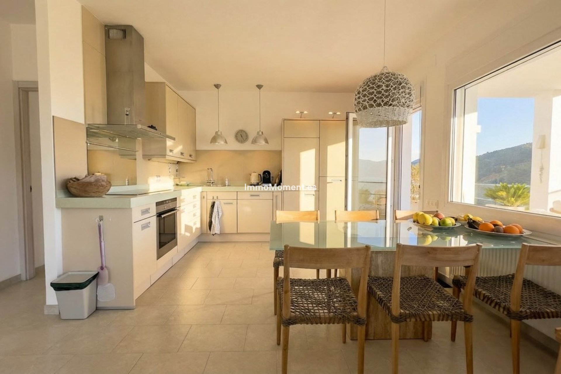 Revente - Villa - Intérieur                       - Guaro