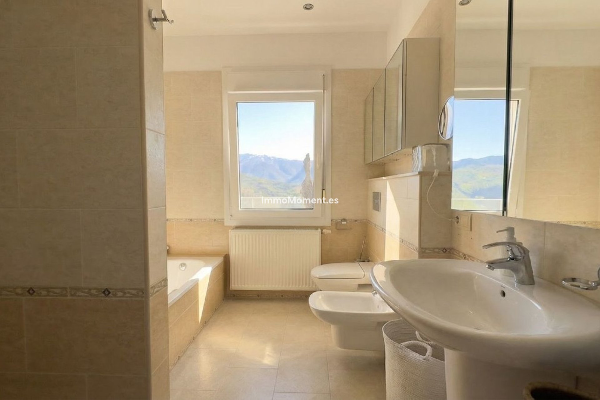 Revente - Villa - Intérieur                       - Guaro