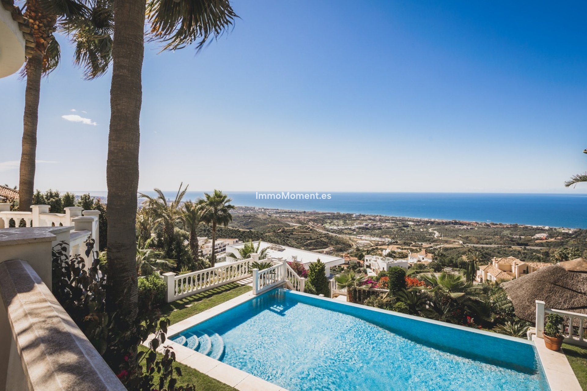 Revente - Villa - Marbella - Altos de los Monteros