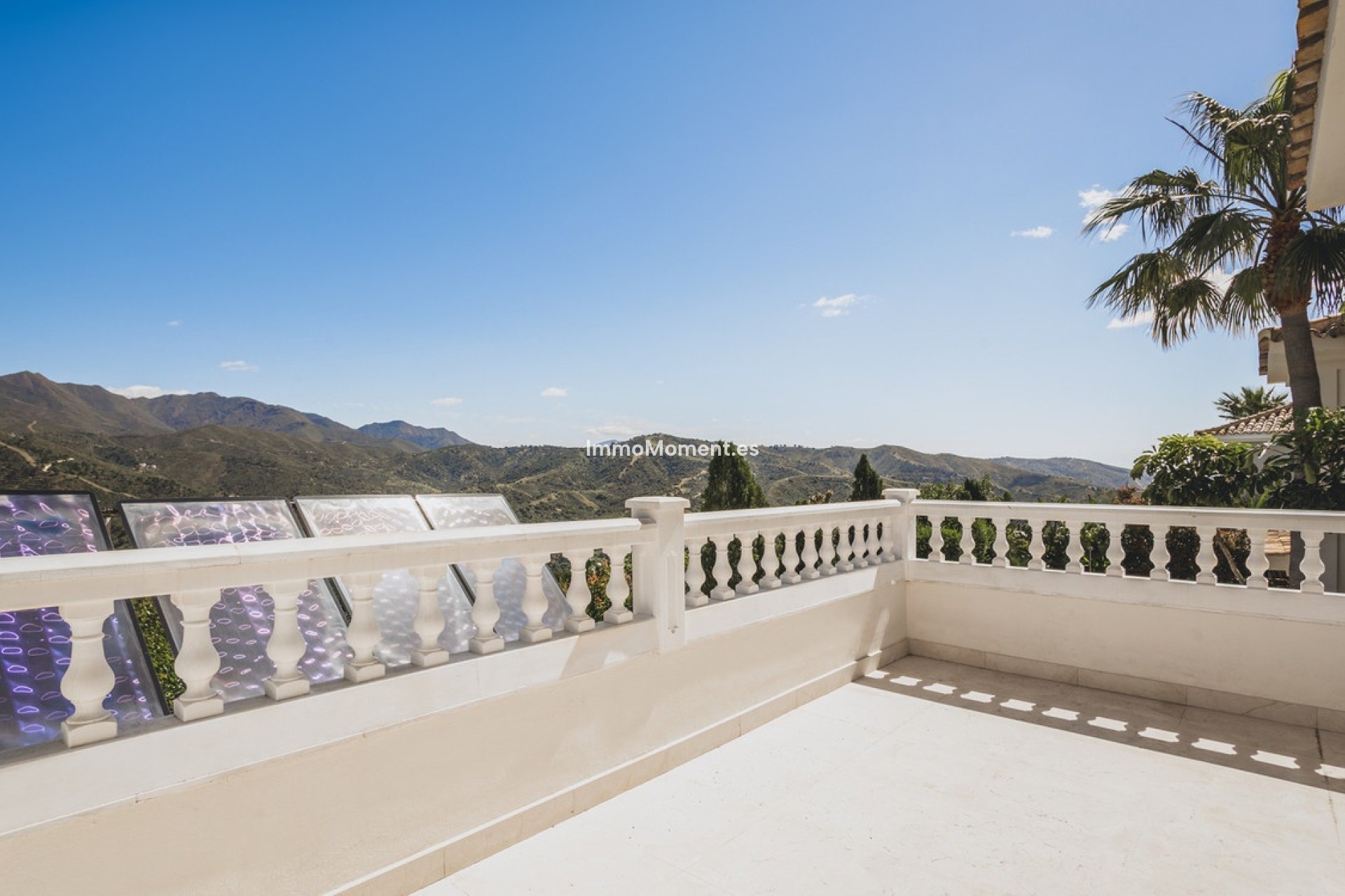 Revente - Villa - Marbella - Altos de los Monteros