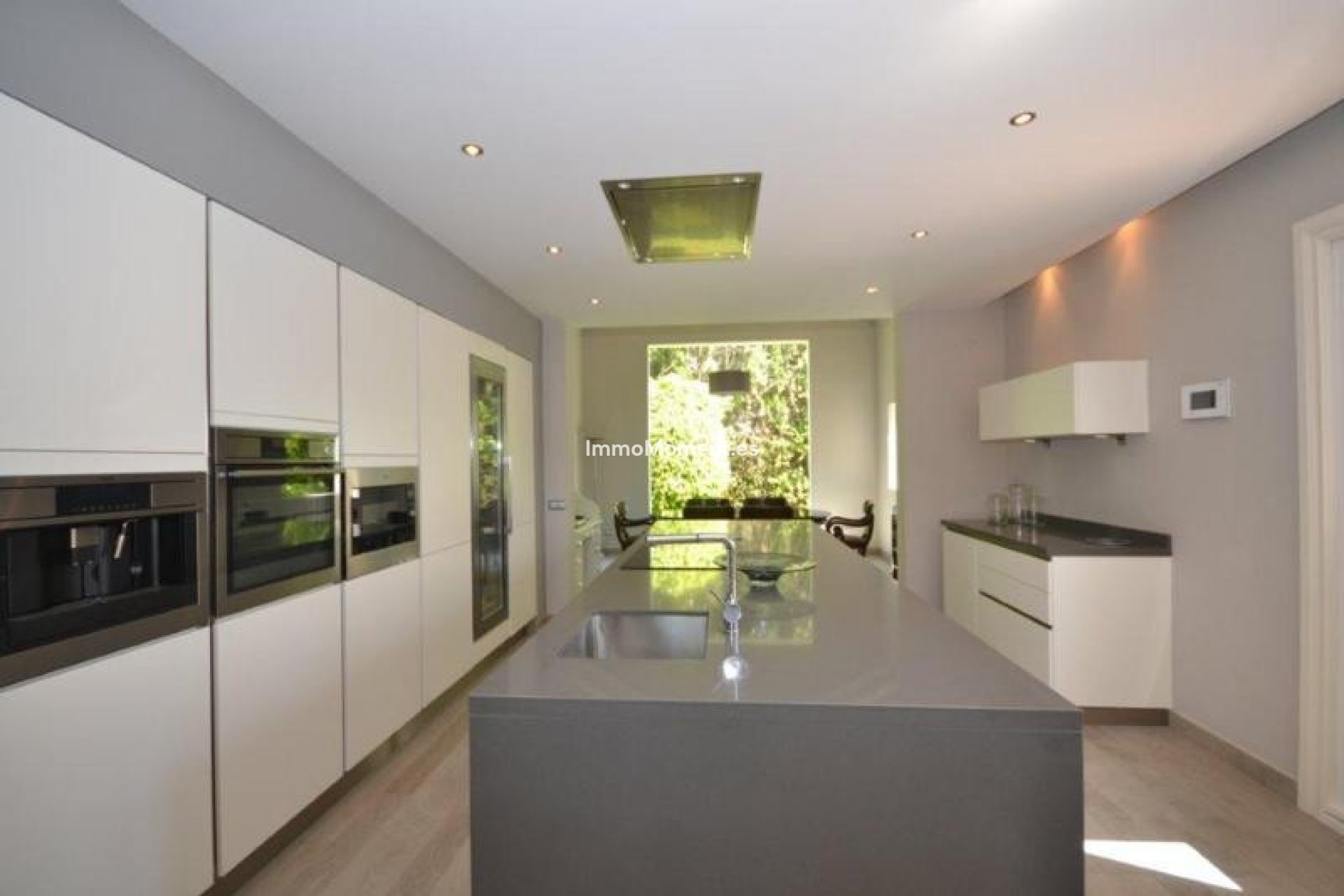 Revente - Villa - Marbella - Guadalmina Baja