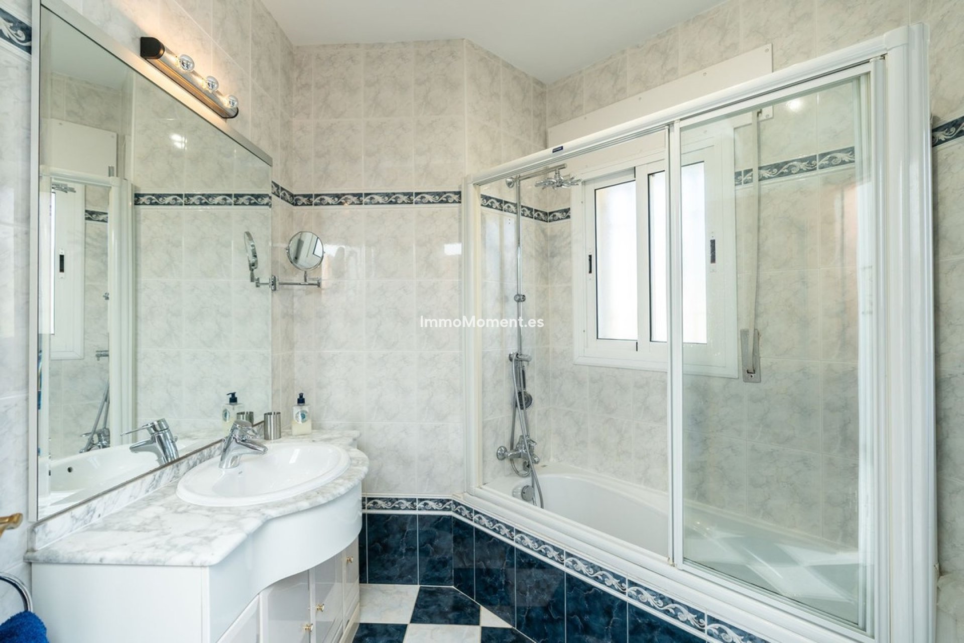 Revente - Villa - Marbella - Marbesa