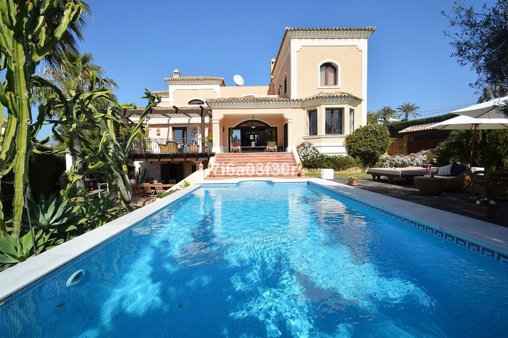 Revente - Villa - Marbella - Nueva Andalucía
