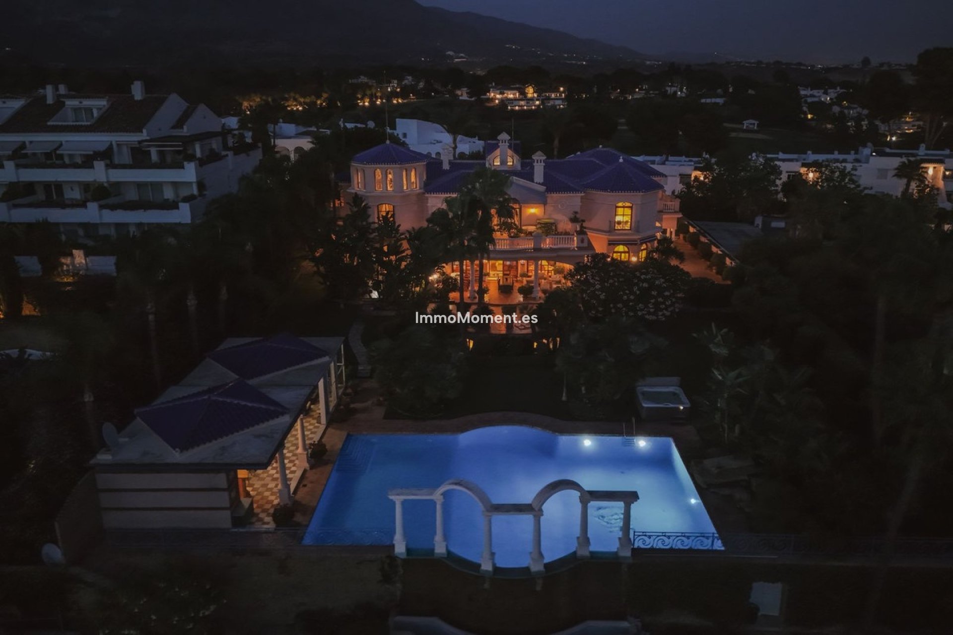 Revente - Villa - Marbella - Nueva Andalucía