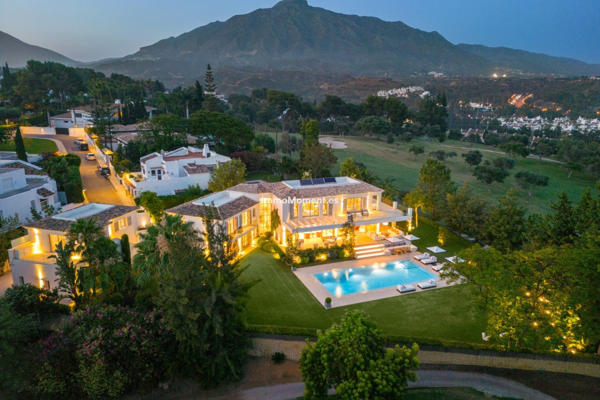 Revente - Villa - Marbella - Nueva Andalucía