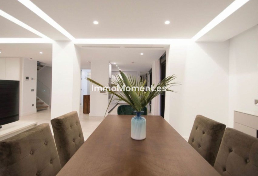 Revente - Villa - Marbella - Nueva Andalucía