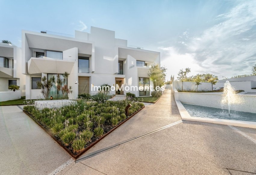 Revente - Villa - Marbella - Nueva Andalucía