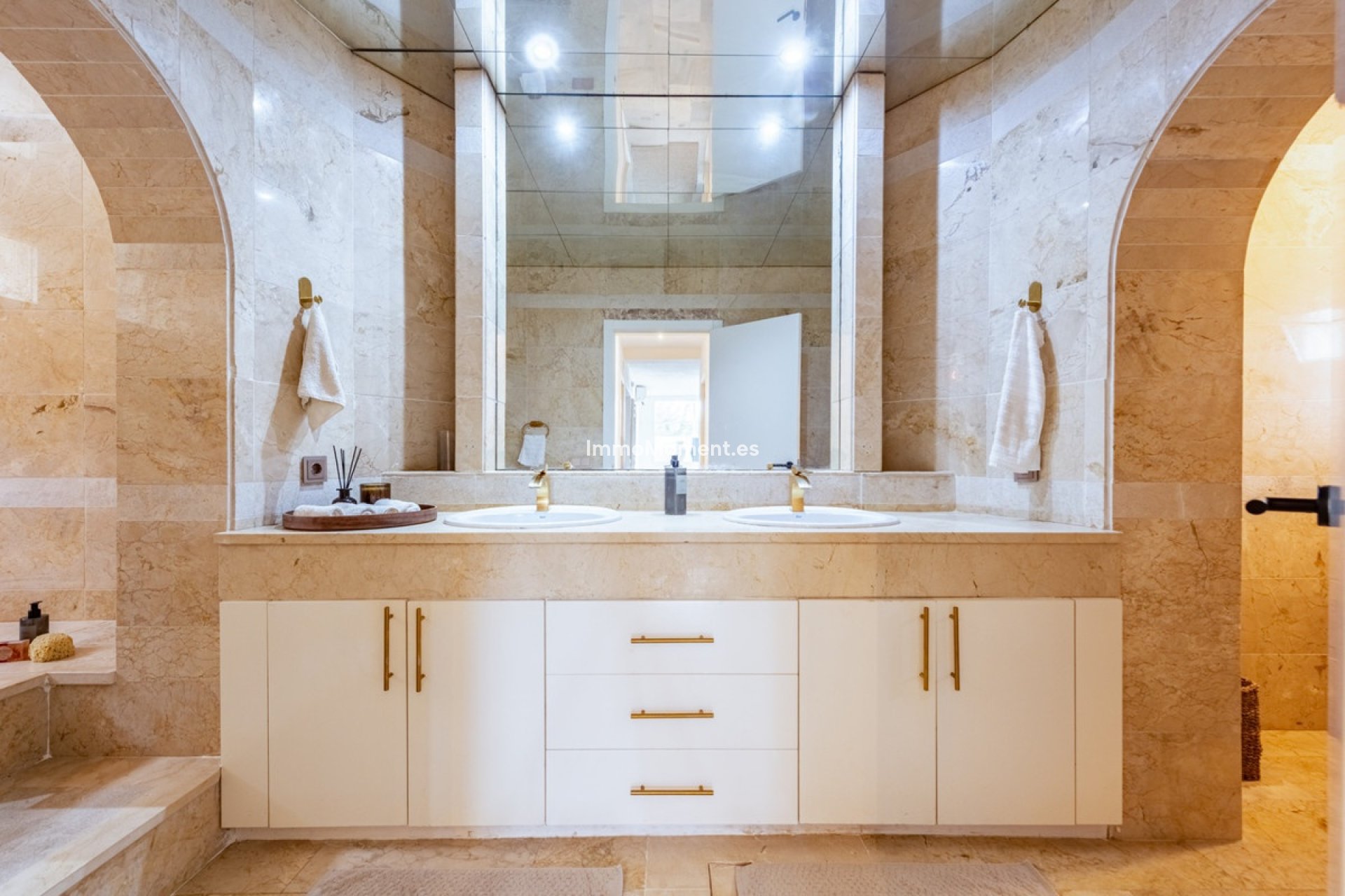 Revente - Villa - Marbella - Nueva Andalucía