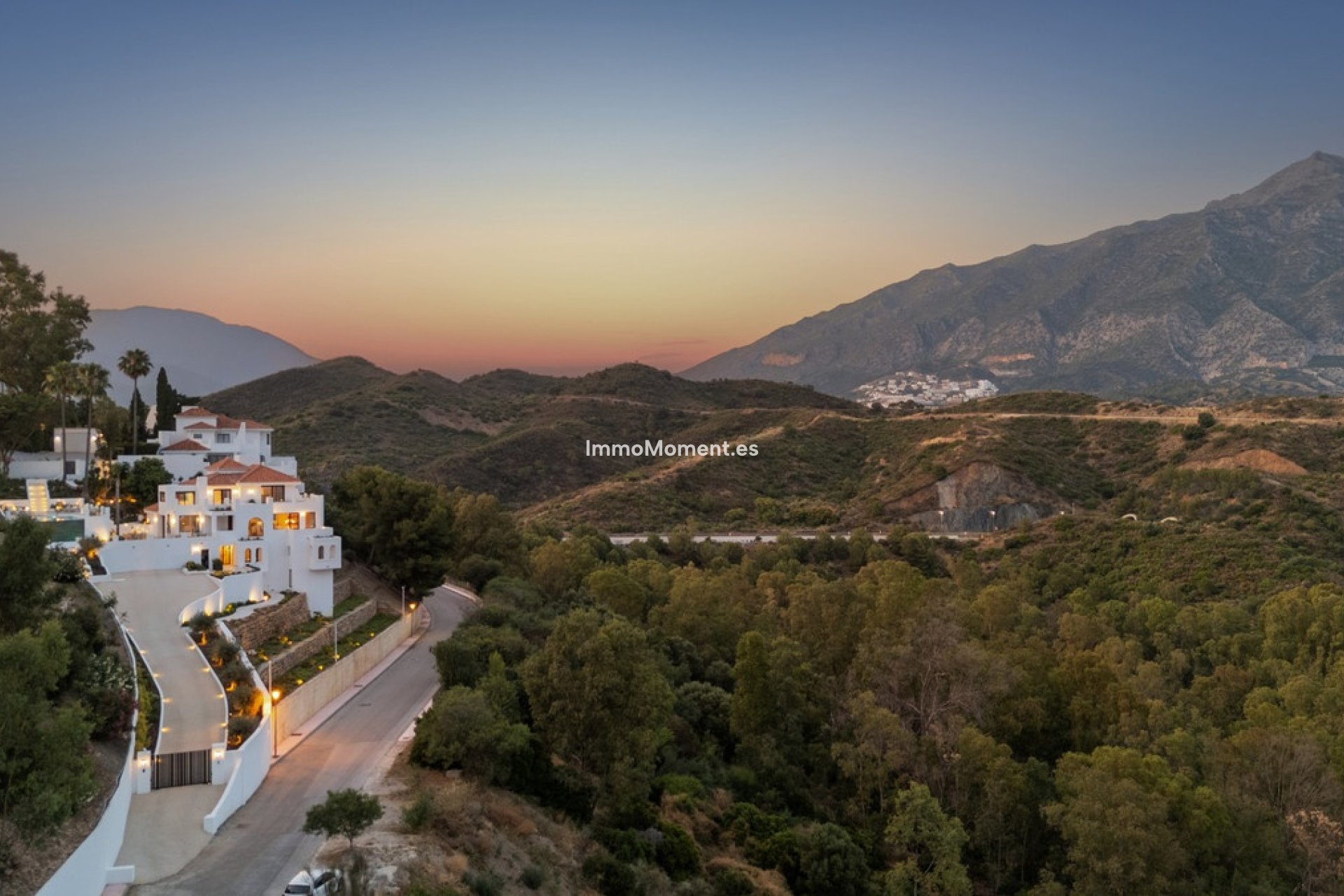 Revente - Villa - Marbella - Nueva Andalucía