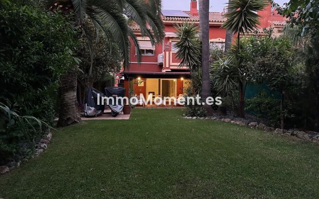 Rijtjeshuis - Bestaande woning - Estepona  - Atalaya