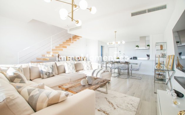 Rijtjeshuis - Bestaande woning - Estepona  - Cancelada