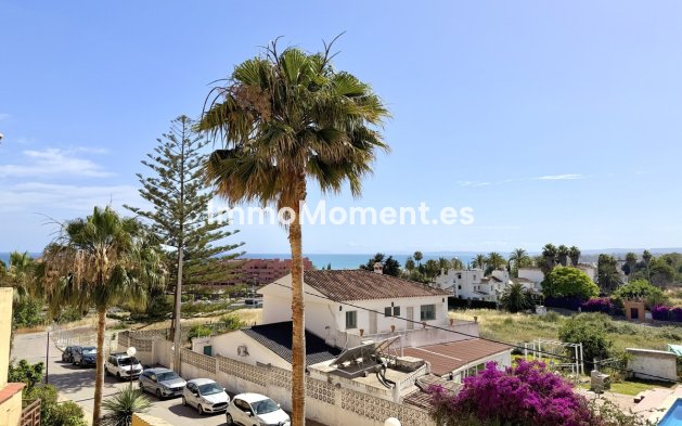 Rijtjeshuis - Bestaande woning - Estepona  - Cancelada