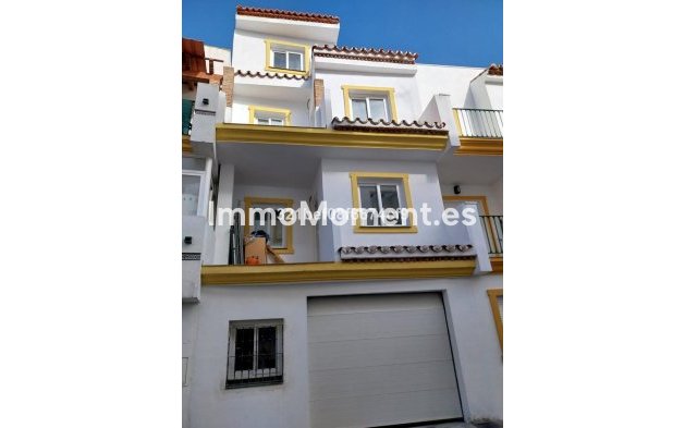 Rijtjeshuis - Bestaande woning - Estepona  - Estepona Centro