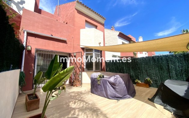 Rijtjeshuis - Bestaande woning - Estepona  - Estepona Centro