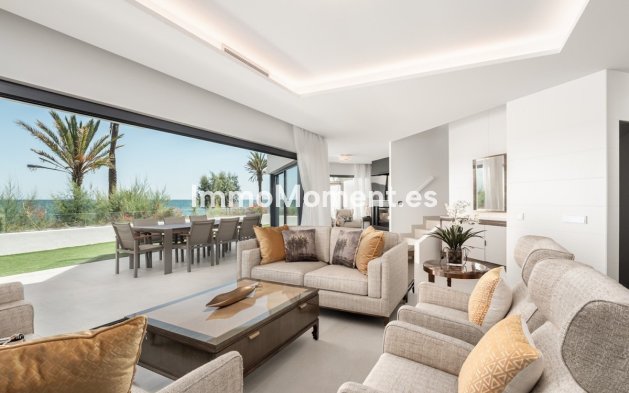 Rijtjeshuis - Bestaande woning - Estepona  - Estepona Centro