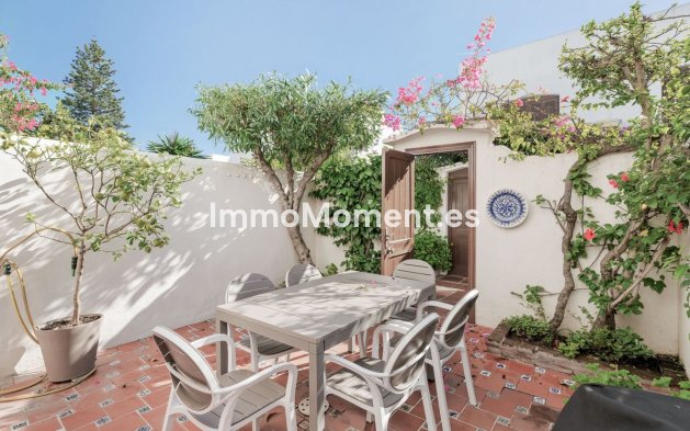 Rijtjeshuis - Bestaande woning - Estepona  - Estepona Centro