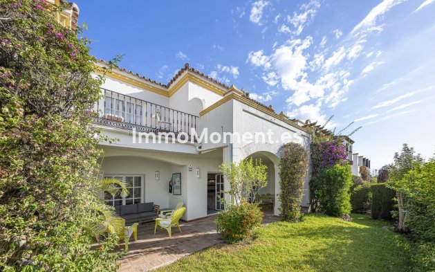 Rijtjeshuis - Bestaande woning - Estepona  - Estepona Centro