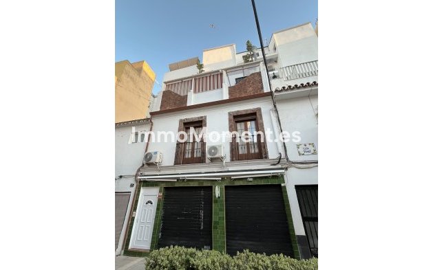 Rijtjeshuis - Bestaande woning - Estepona  - Estepona Centro