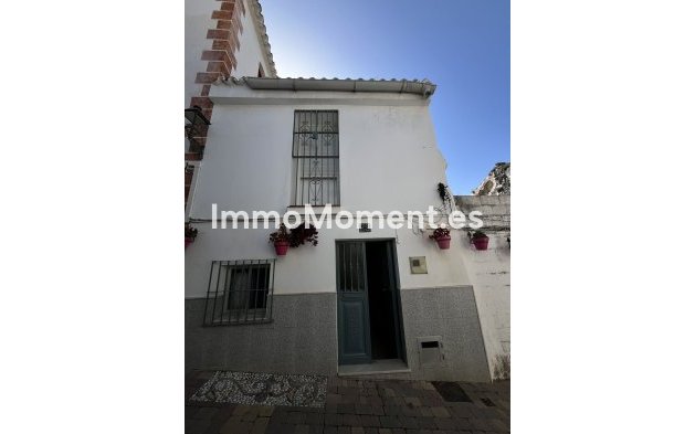Rijtjeshuis - Bestaande woning - Estepona  - Estepona Centro
