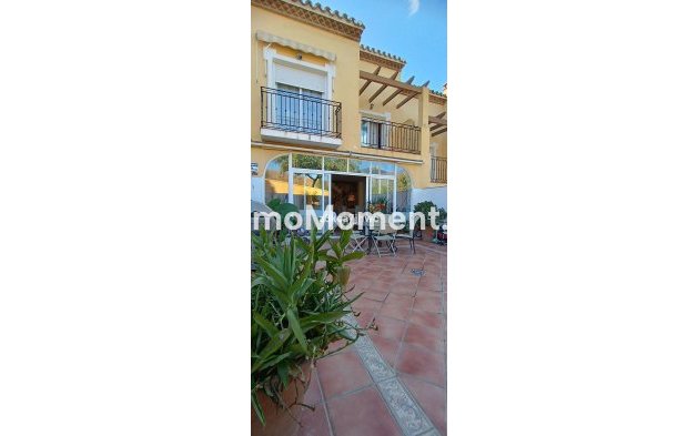 Rijtjeshuis - Bestaande woning - Estepona  - Estepona Centro