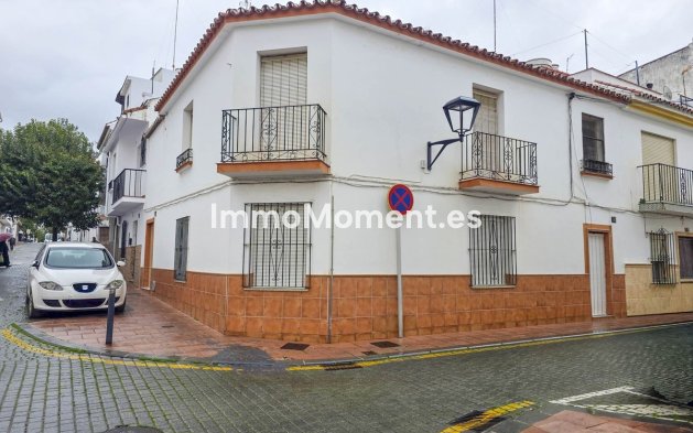 Rijtjeshuis - Bestaande woning - Estepona  - Estepona Centro