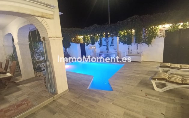 Rijtjeshuis - Bestaande woning - Estepona  - Estepona Centro