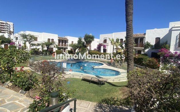 Rijtjeshuis - Bestaande woning - Estepona  - Estepona Centro