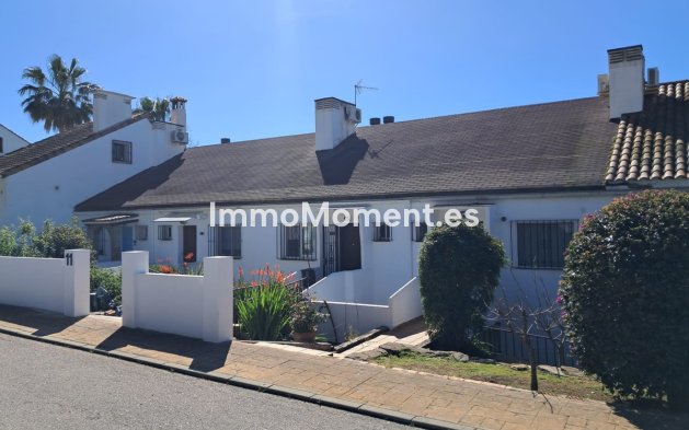 Rijtjeshuis - Bestaande woning - Estepona  - Estepona Centro