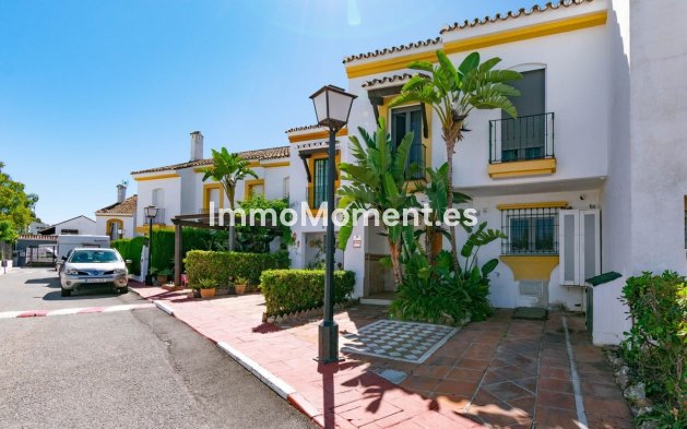 Rijtjeshuis - Bestaande woning - Estepona  - Estepona Centro