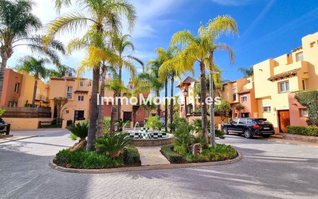 Rijtjeshuis - Bestaande woning - Marbella - Nueva Andalucía