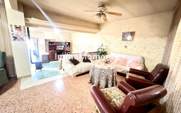Rijtjeshuis - Bestaande woning - Pinoso - Pinoso Centro